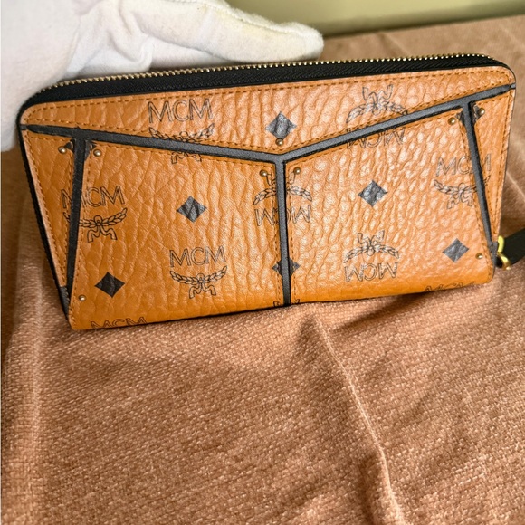 MCM Cognac Visetos Zip around Wallet - Picture 10 of 16